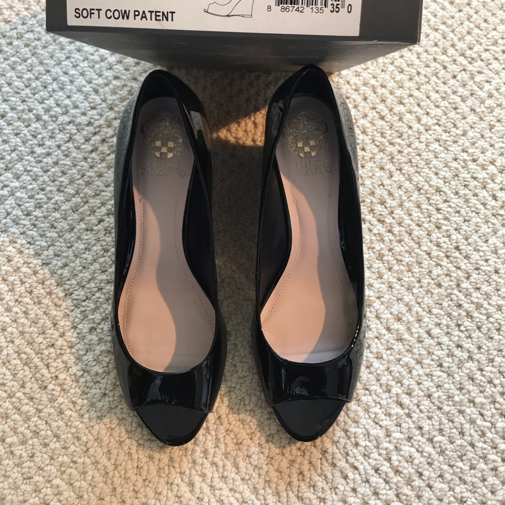 Vince Camuto- black patent wedges- size 9.5- NIB